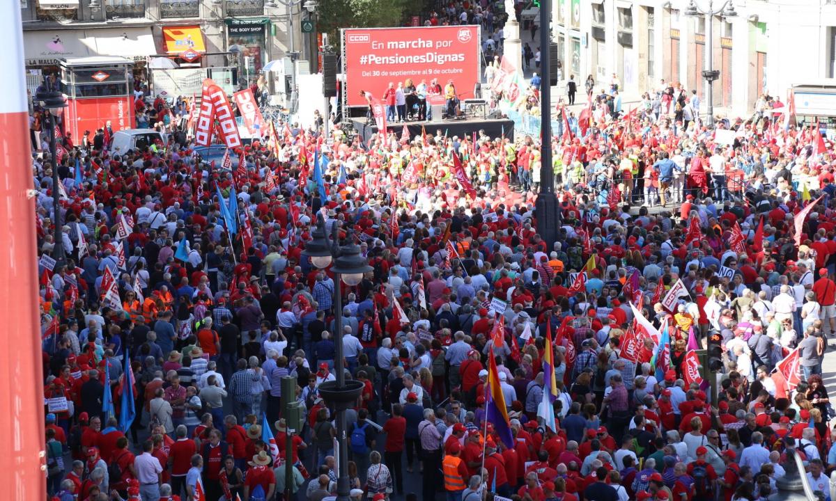La madrileña Puerta del Sol ha sido el lugar donde ha terminado la manifestación por unas pensiones dignas