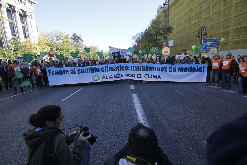 Marcha por el Clima "Frente al cambio climático, cambiemos de modelo" Madrid 29-11-2015