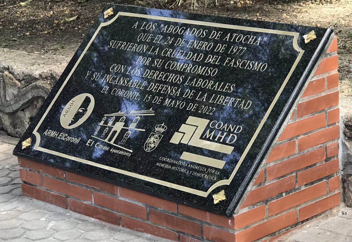 Placa homenaje a los Abogados de Atocha