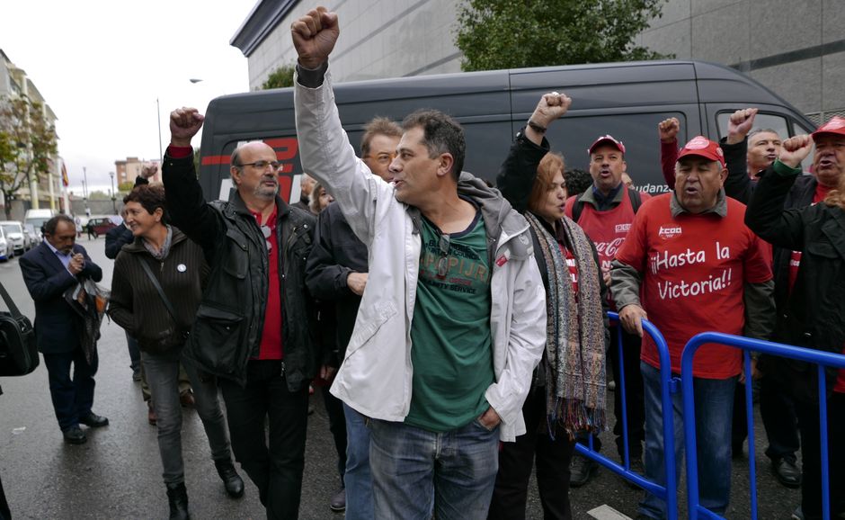 Concentración de apoyo a Juan Carlos Asenjo en los Juzgados de Fuenlabrada