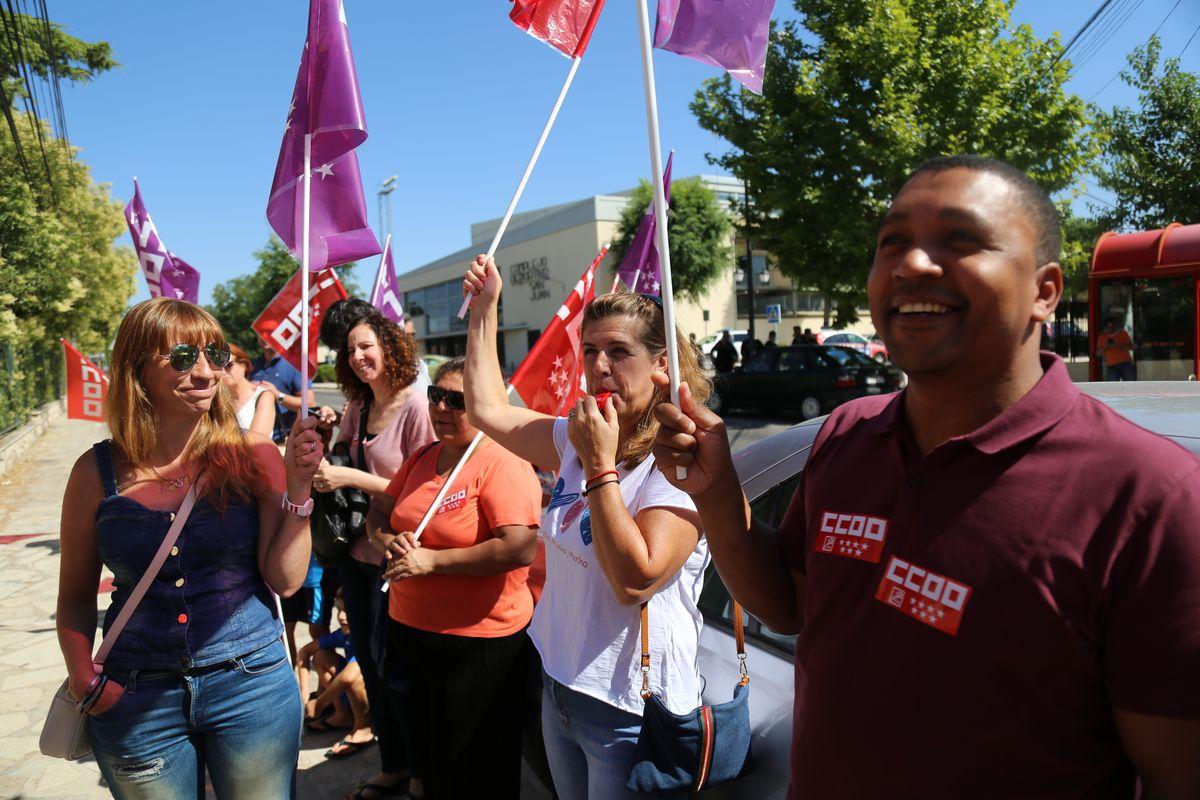 Concentración en la residencia San Juan Bautista, en Colmenar de Oreja, por la vulneración de los derechos sindicales.