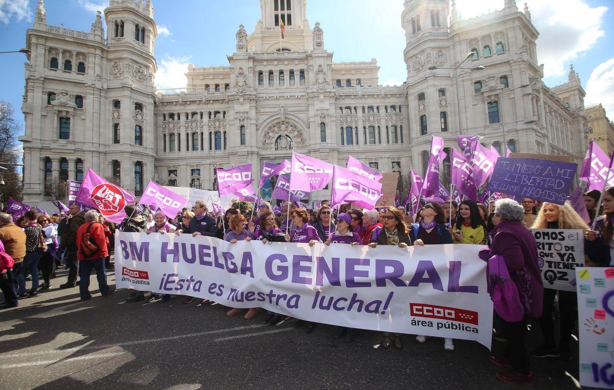 8M Día Internacional de la Mujer Trabajadora, concentración en Cibeles