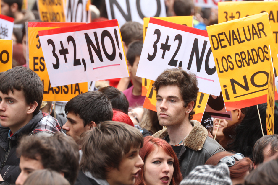 Manifestación de estudiantes contra la reforma de grados universitarios, Madrid #Noal3mas2