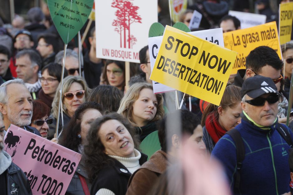 Marcha por el Clima "Frente al cambio climático, cambiemos de modelo" Madrid 29-11-2015