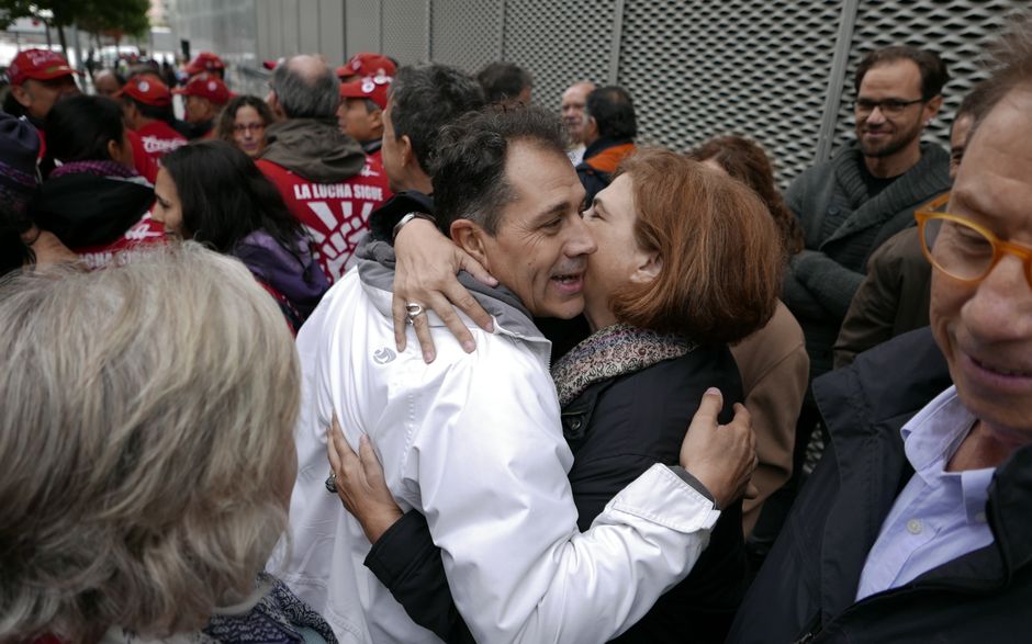 Concentración de apoyo a Juan Carlos Asenjo en los Juzgados de Fuenlabrada