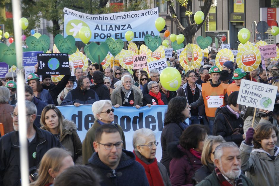 Marcha por el Clima "Frente al cambio climático, cambiemos de modelo" Madrid 29-11-2015