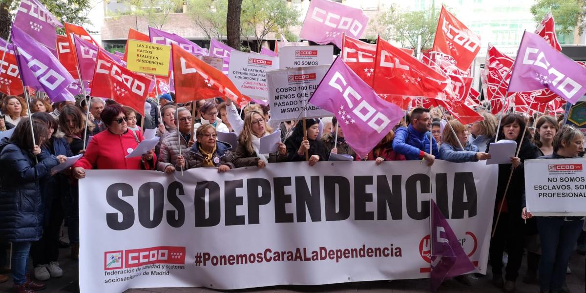 Concentración este jueves ante la sede de la patronal madrileña
