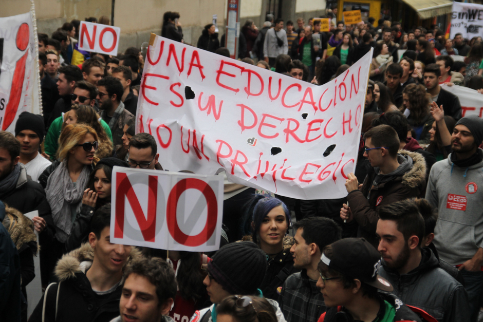Manifestación de estudiantes contra la reforma de grados universitarios, Madrid #Noal3mas2