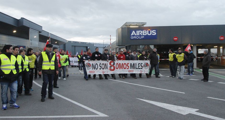 Salida del primer día del juicio a los 8 de Airbús